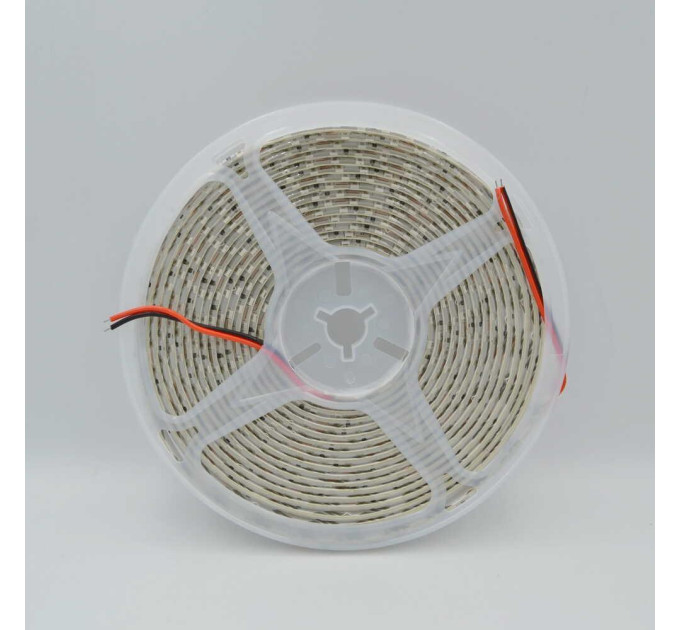 Світлодіодна стрічка LED LIGHT 12V 9.6W синя 120LED IP65 ( MTK-600BF3528-12 )