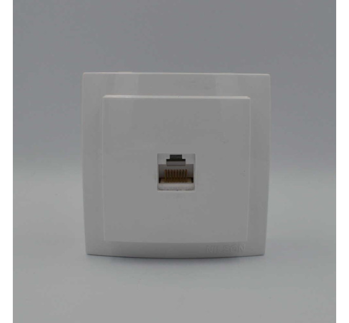 Розетка Nilson Themis біла комп'ютерна  CAT5e RJ45 ( 26111044 )