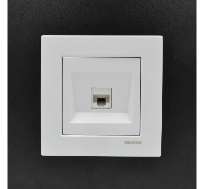Розетка Nilson Moda біла комп'ютерна CAT6e RJ45 ( 21112045 )