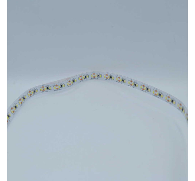 Світлодіодна стрічка LED LIGHT 12V 18W 6000K 204LED IP21 ( AVT-204W3014-12 )