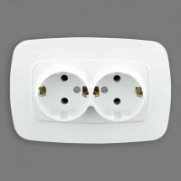Розетка подвійна з заземленням біла ELA HOROZ ELECTRIC 112-007-0008-010