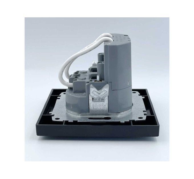 Розетка EL-BI VEGA чорний мат 1-на з заземленням + 2USB (Type C+A) ( 510-014800-334 )