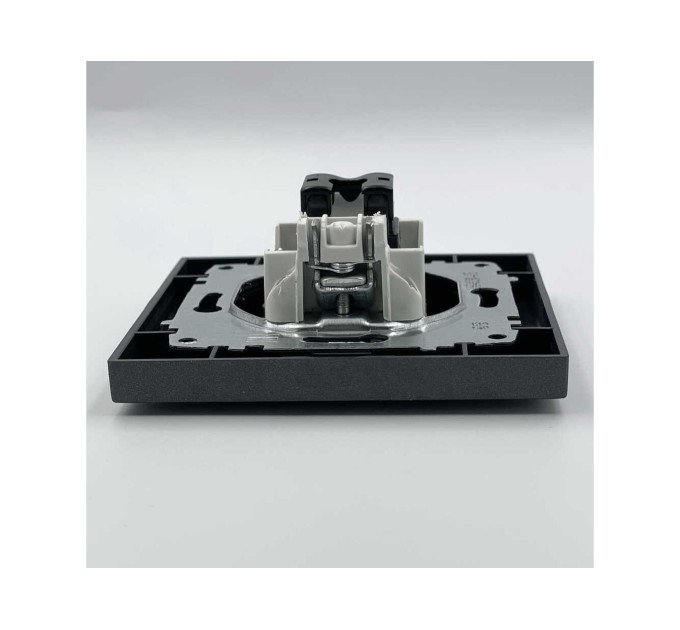 Розетка EL-BI VEGA антрацит матовий комп'ютерна 1-на CAT6 RJ45 ( 510-016700-247 )