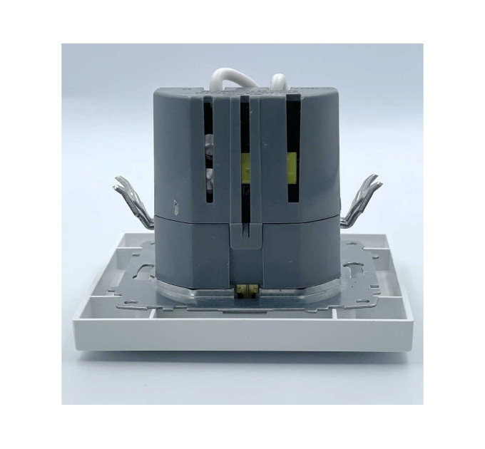 Розетка EL-BI VEGA білий мат 1-на з заземленням + 2USB (Type C+A) ( 510-016200-334 )